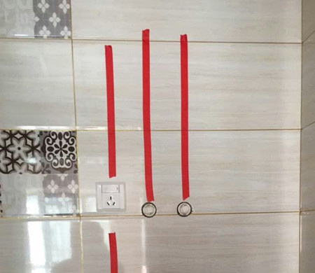 美縫施工時(shí)該不該撕掉水電路標(biāo)識帶